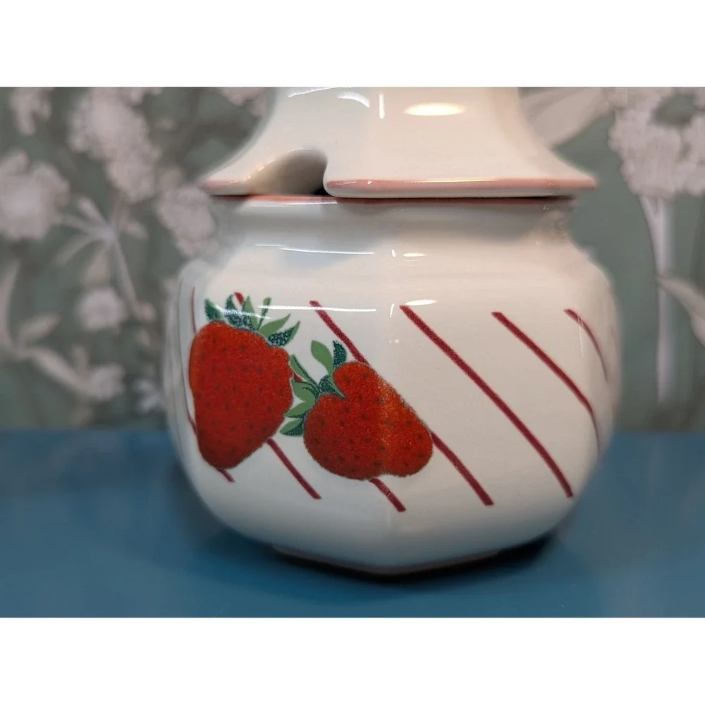 Mikasa Fresh Fruit Strawberries Creamer Sugar Bowl Set DP 002 Japan Vintage
